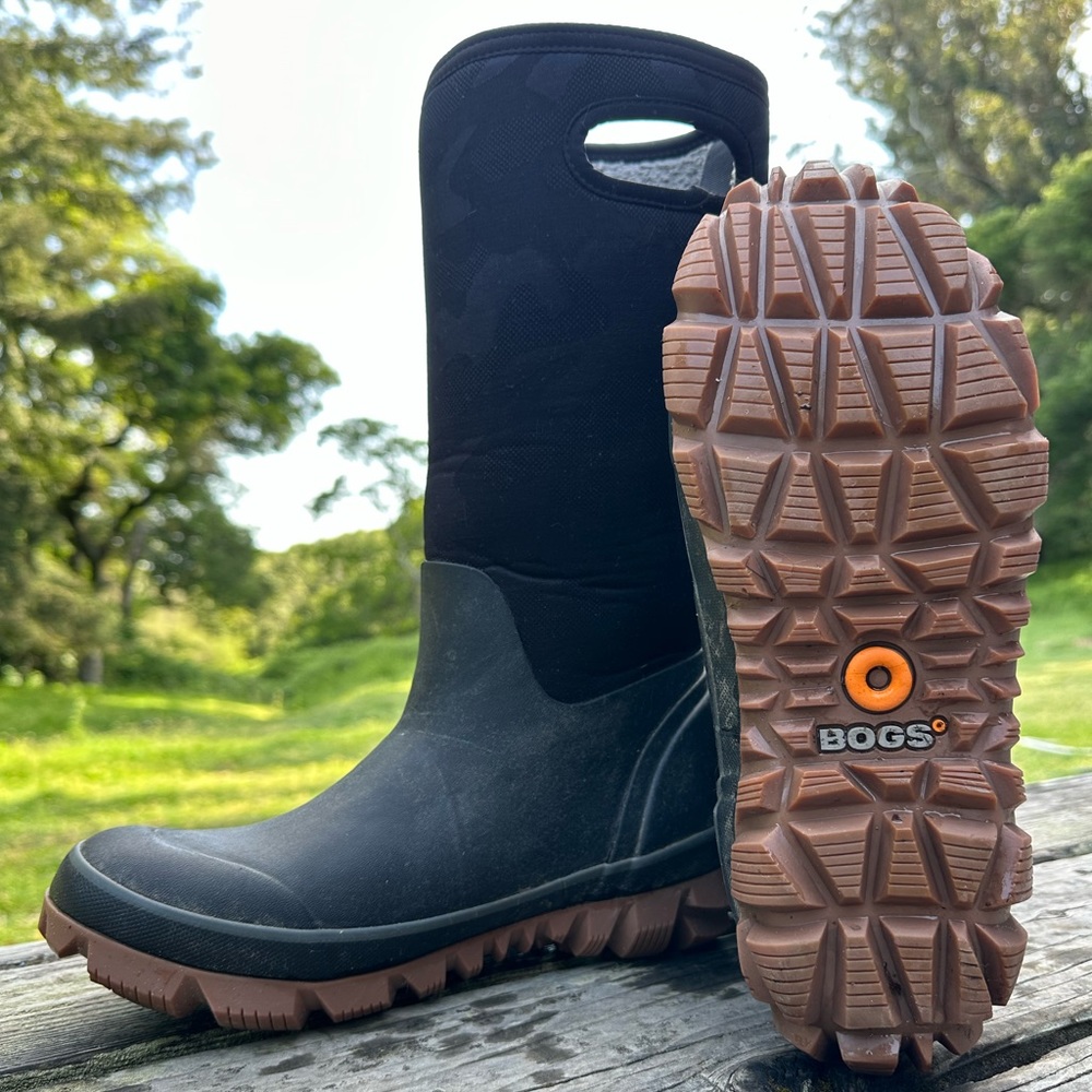 Women’s Bogs waterproof boots Size 9